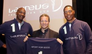 laureus_academy_members_edwin_moses_and_marcus_allen_steve_cannon_mb_usa_middle