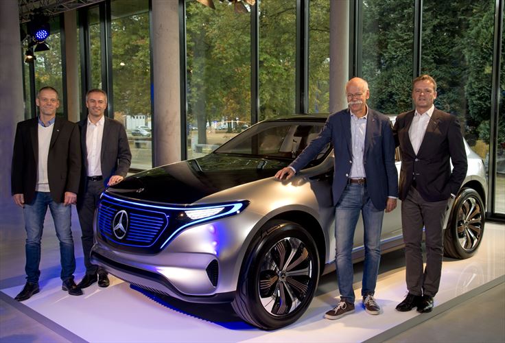 Mercedes-Benz plant Bremen to produce the first series model of the new generation of electric cars: Dr. Dieter Zetsche (CEO of Daimler AG and Head of Mercedes Benz Cars, 2nd from right), Markus Schäfer (Member of the Divisional Board of Mercedes-Benz Cars, Production and Supply Chain Management, right), Peter Theurer (Site Manager of the Mercedes-Benz Bremen plant, 2nd from left) and Michael Peters (Chairman of the works council Mercedes-Benz Bremen plant, left ) with the EQ-show car, which was presented at "Mondial de l'Automobile 2016" in Paris.