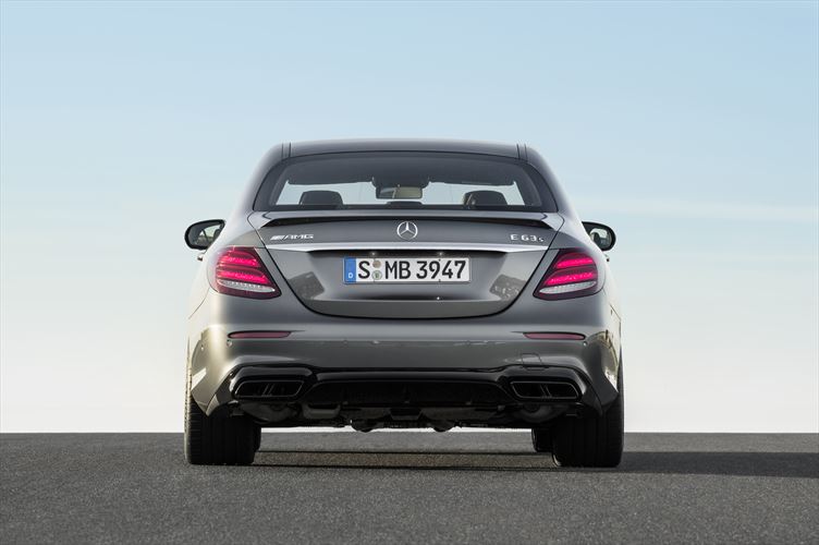 mercedes-amg-e-63-s-3_880x500