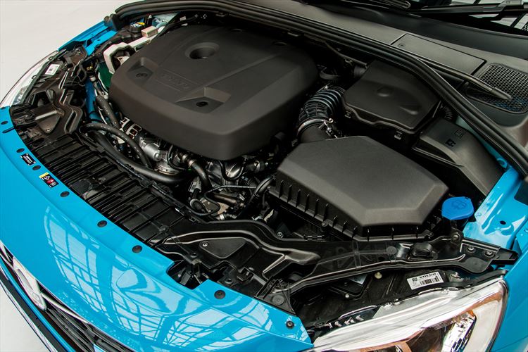 new-volvo-s60-polestar-40_880x500