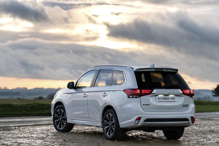 outlander-phev_880x500